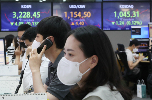 미 증시 영향으로 코스피 장 초반 약세