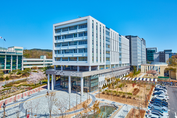 서울과기대_상상관 전경