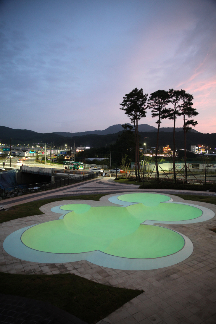 2021090601000215300008423