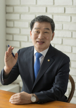 신정훈