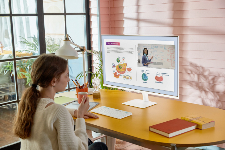 스마트모니터M5 32형 라이프스타일(1)