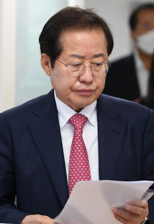 2021102701001046400045281