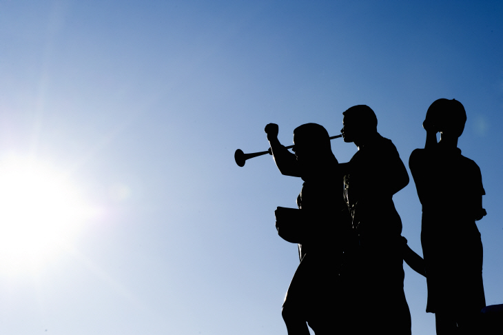 2021120901000377100015371