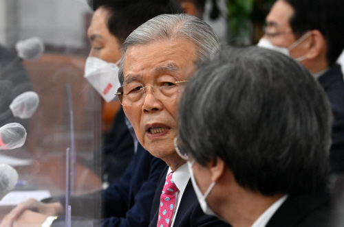 2021121501000595100024663