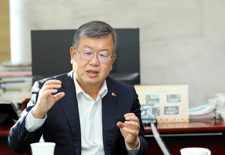 2021122401000983000041312