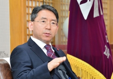 부산진해경제자유구역청장(김기영).jpg