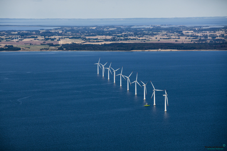 offshore-wind-farm_1836