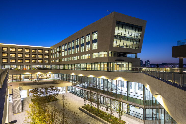 2022012001000767800032241