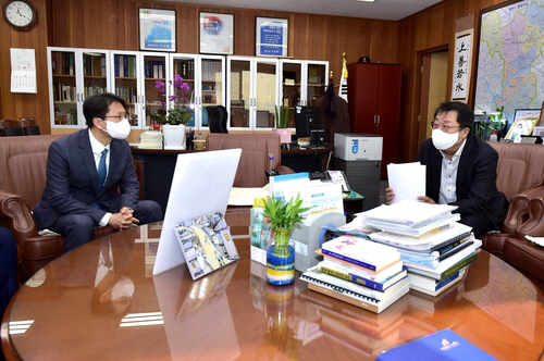 2022021001000379700015871