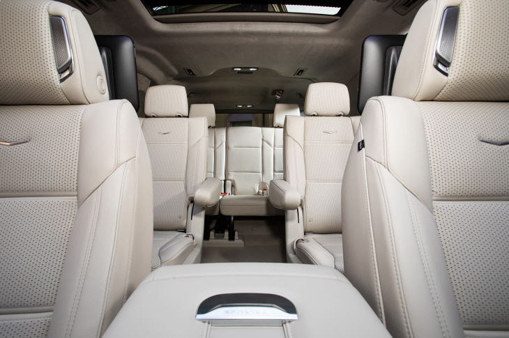 캐딜락_에스컬레이드 ESV_실내_2