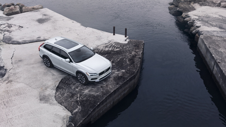 2022022601000995400042151