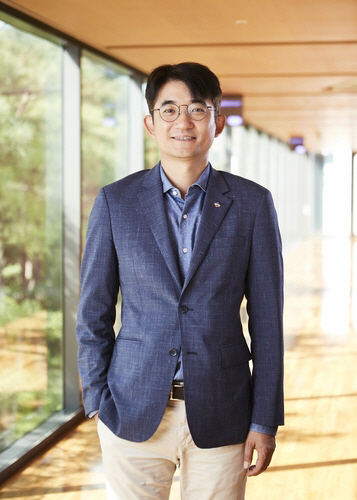 윤상현 CJ ENM 커머스부문 대표