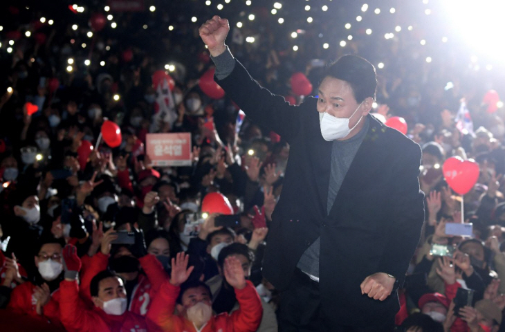 2022030901000373300015451