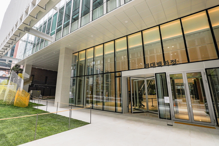 현대百_신사옥 전경(1)