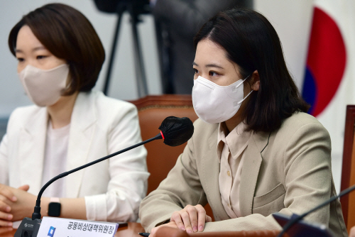 발언하는 박지현 공동비상대책위원장