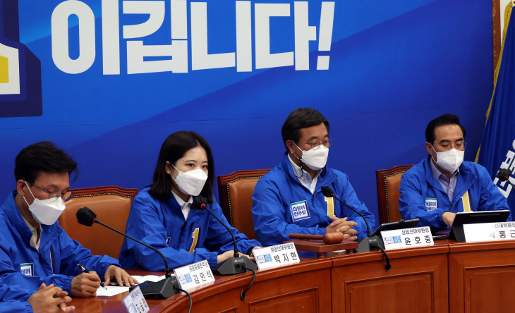 2022053101001226100051561