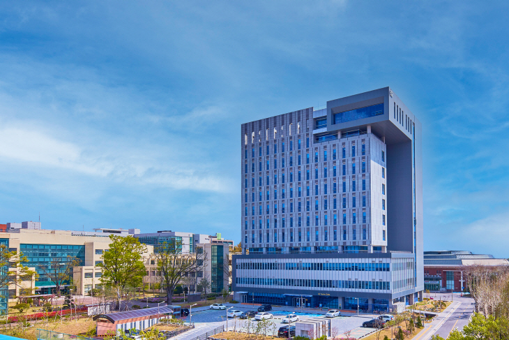 서울과기대 테크노큐브 전경