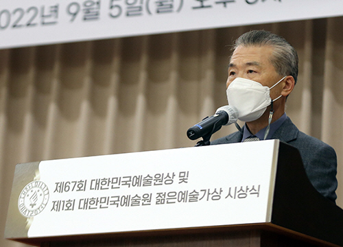 경희사이버대 미디어문예창작학과 김기택 교수