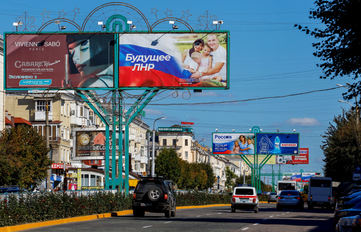 UKRAINE-CRISIS/REFERENDUMS-LUHANSK