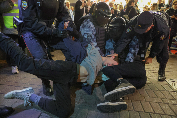 UKRAINE-CRISIS/MOBILISATION-PROTESTS