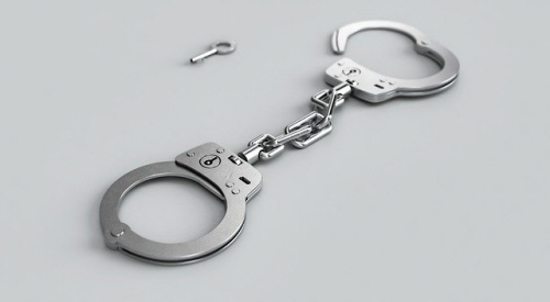handcuffs-3655288_640