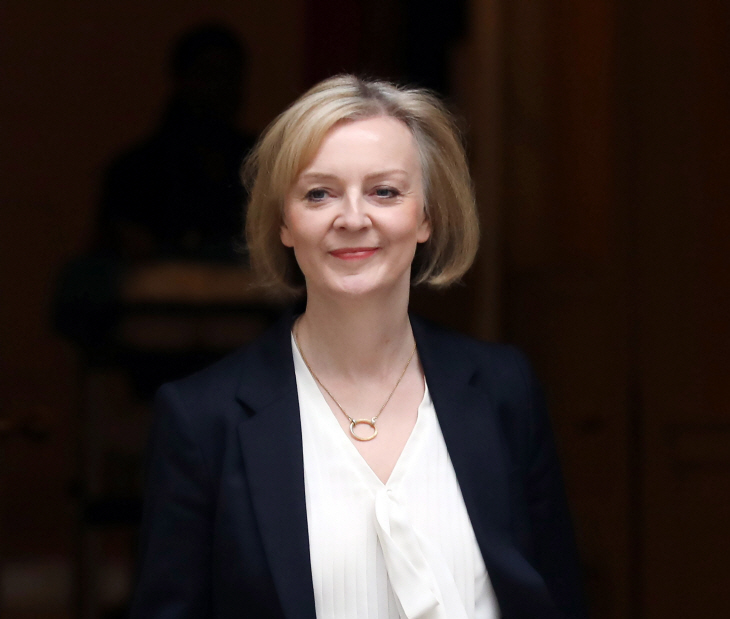 PRIME MINISTER LIZ TRUSS LEAVES FOR PRIME MINISTER'S QUESTIONS
