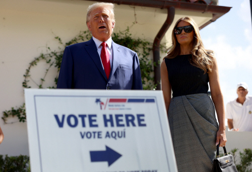 US-FORMER-PRESIDENT-DONALD-TRUMP-VOTES-IN-MIDTERM-ELECTIONS
