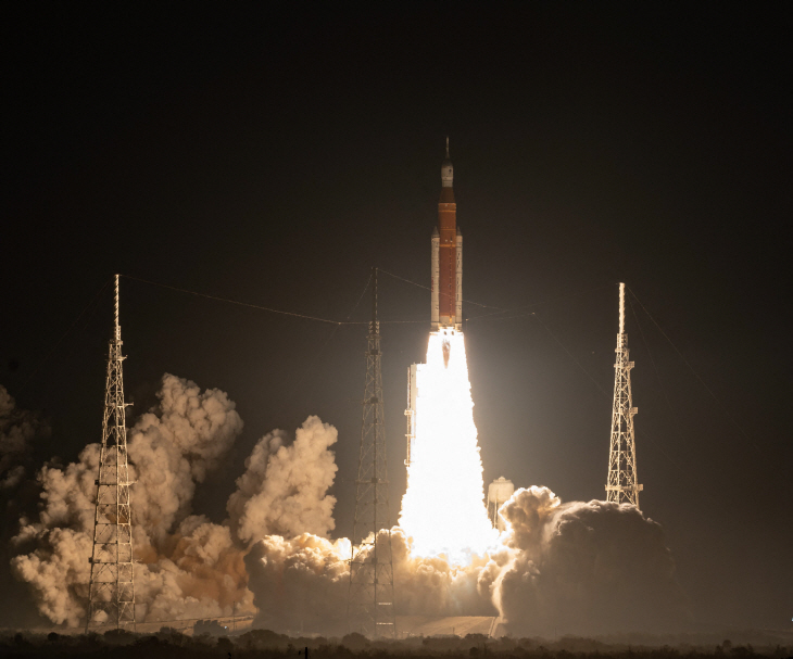 US-SPACE-MOON-ARTEMIS