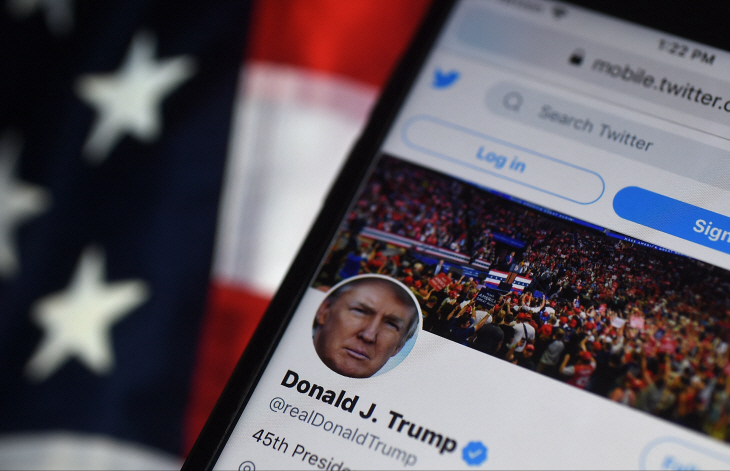 FILES-US-TECHNOLOGY-TWITTER-POLITICS-TRUMP-ACCOUNT