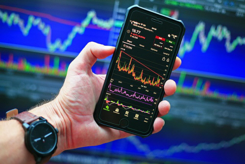 stock-market-6693060_640