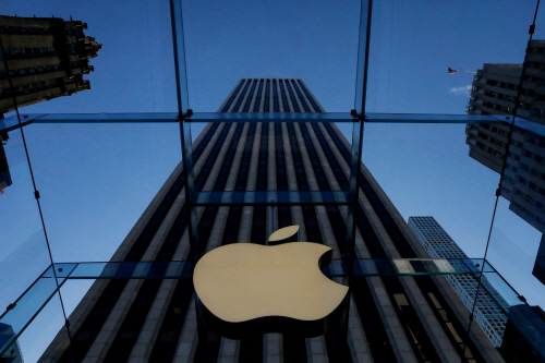 HOLIDAYSHOPPING-BLACKFRIDAY/APPLE