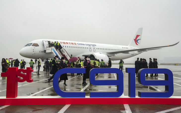 China New Jetliner <YONHAP NO-3252> (AP)