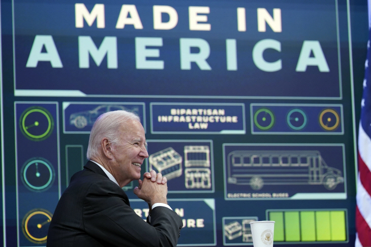 Biden Economy <YONHAP NO-2462> (AP)