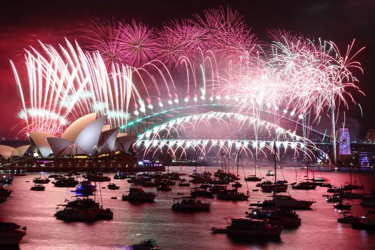 TOPSHOT-AUSTRALIA-NEW YEAR