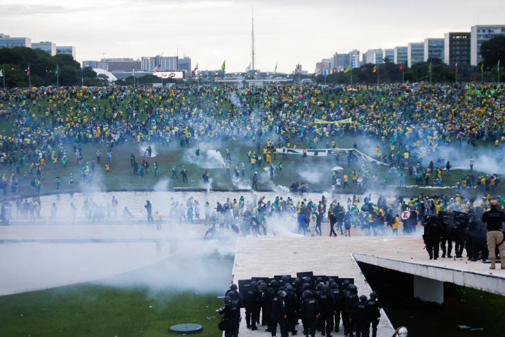BRAZIL-POLITICS/VIOLENCE