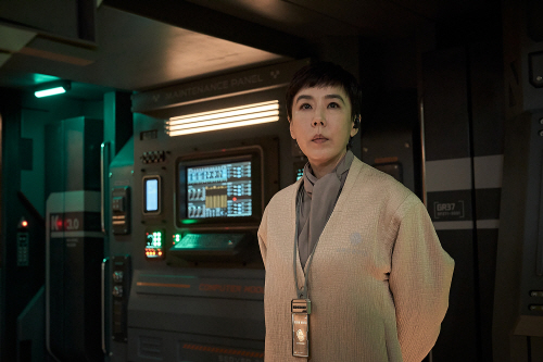 still_06