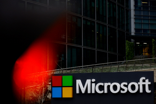 MICROSOFT-OUTAGES/