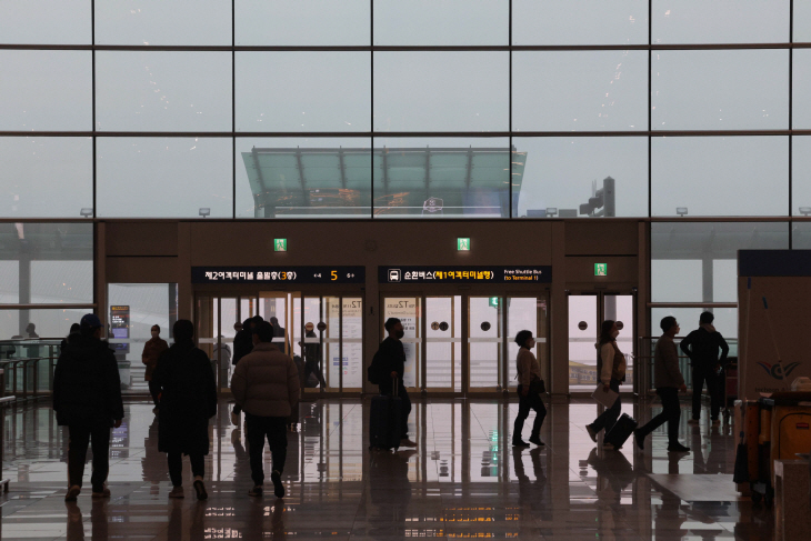 짙은 안개 낀 인천공항