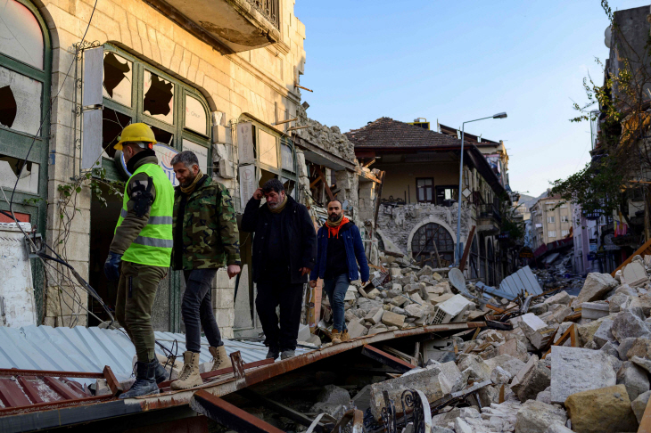 TURKEY-EARTHQUAKE <YONHAP NO-1241> (AFP)