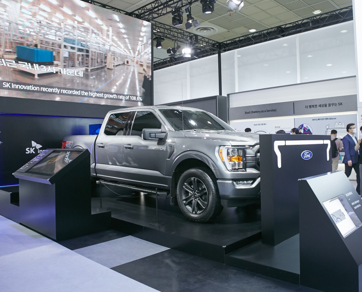 사진3. SK온 전기차배터리 NCM9과 미국 포드 F-150