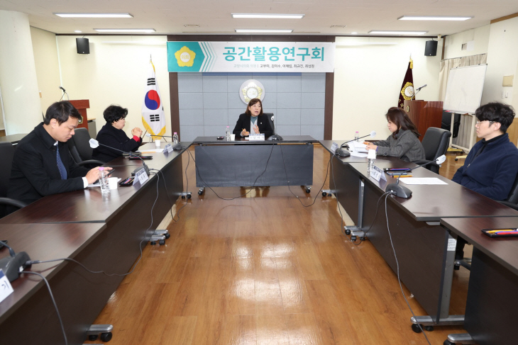 왼쪽부터 최규진-고부미-김미수-이해림-최성원 의원