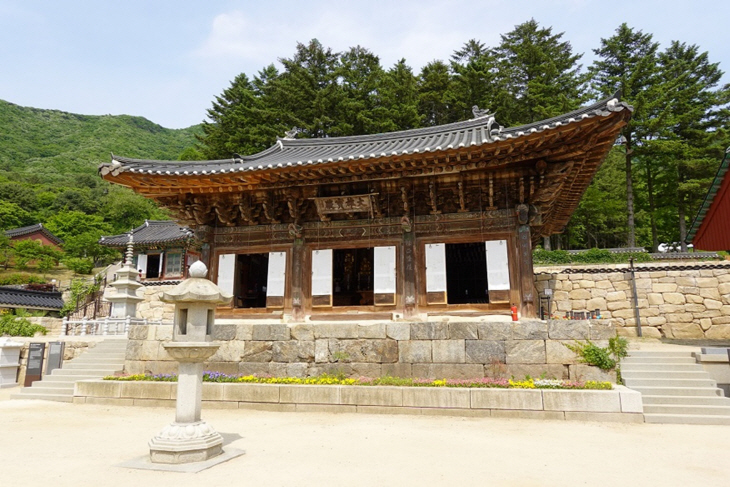 파주시 천년고찰 보광사 대웅보전
