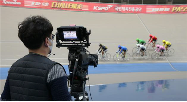 광명스피돔 인필드 내 추가 설치된 중계용 카메라