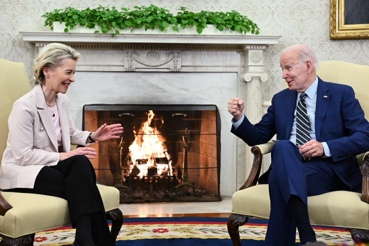 US-EU-POLITICS-DIPLOMACY-BIDEN-LEYEN