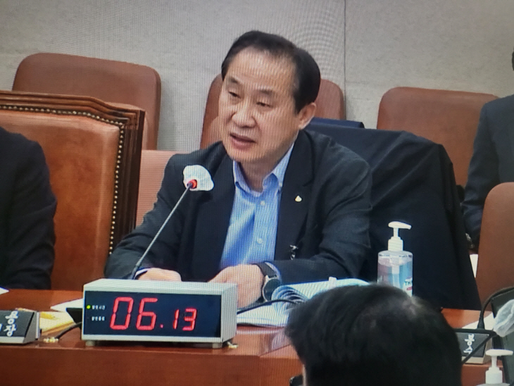 정희용