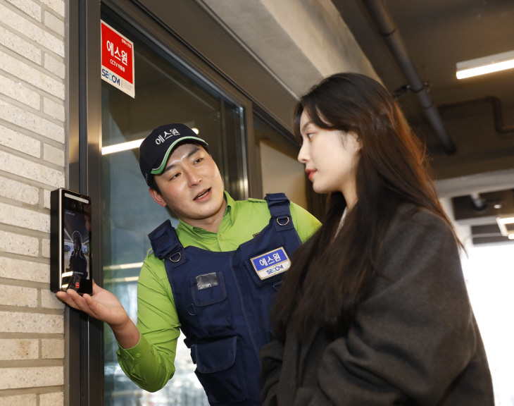 출시