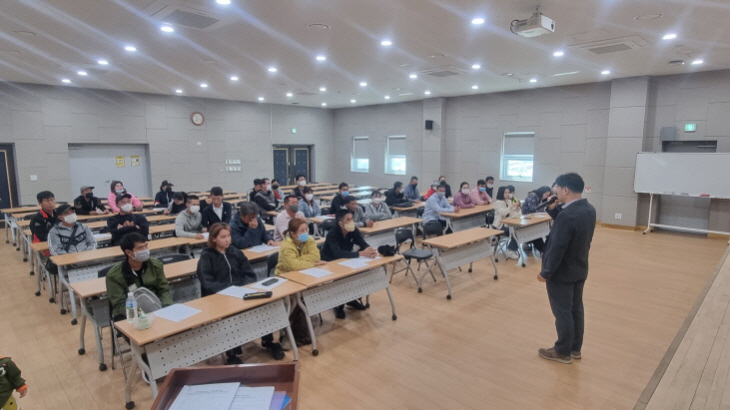 [크기변환]01- 여주시, 외국인 계절근로자 20명 추가 배치 (1)