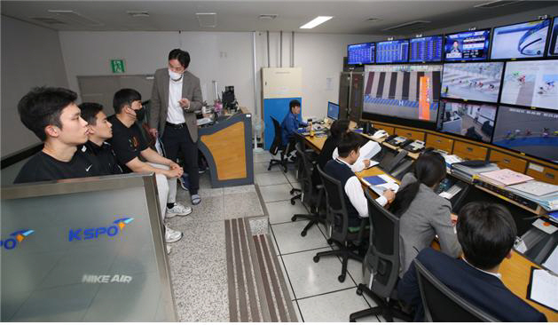 심판판정 참관 프로그램 참가한 경륜선수들