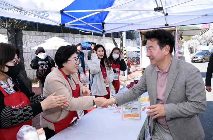 김동근 의정부시장 8일 ‘2023년 입석마을 벚꽃길 축제’ 참석