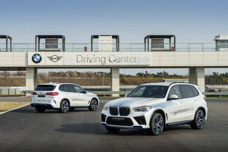 사진1-BMW iX5 하이드로젠